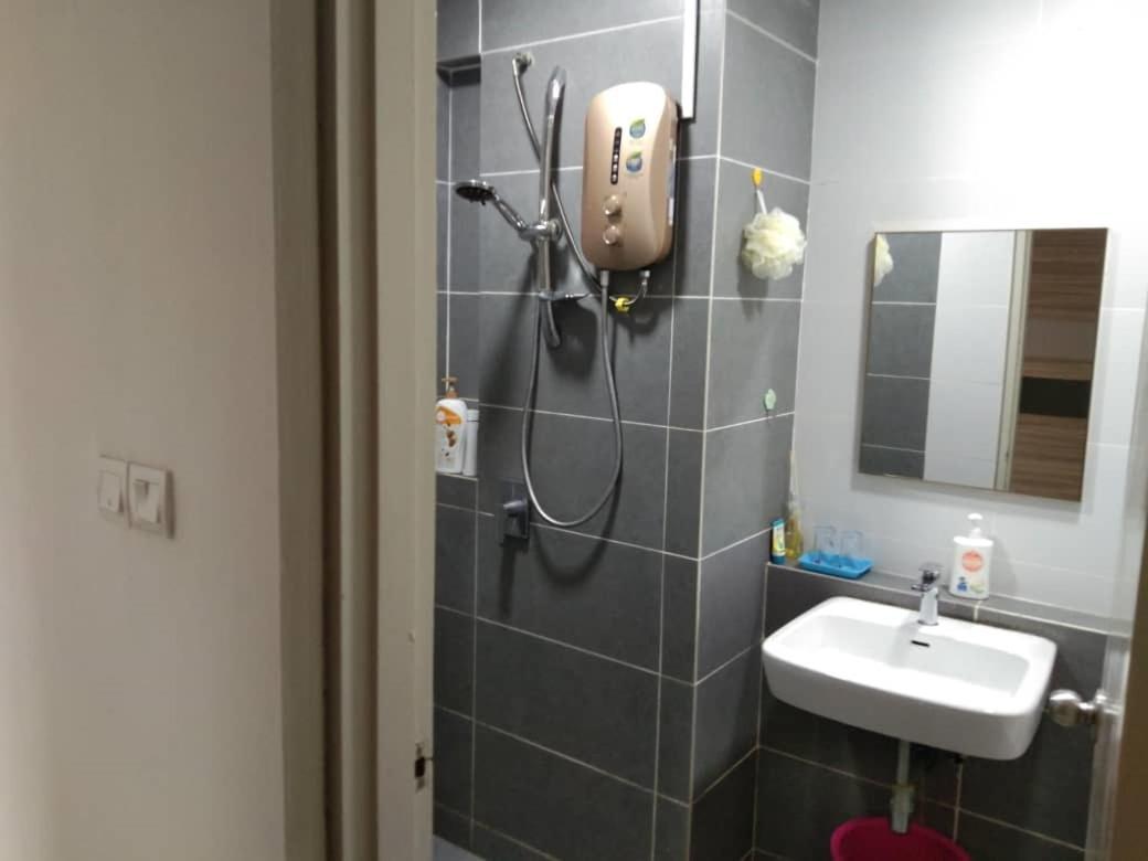 Pintarman Family Suites @ Miri Times Square Екстер'єр фото